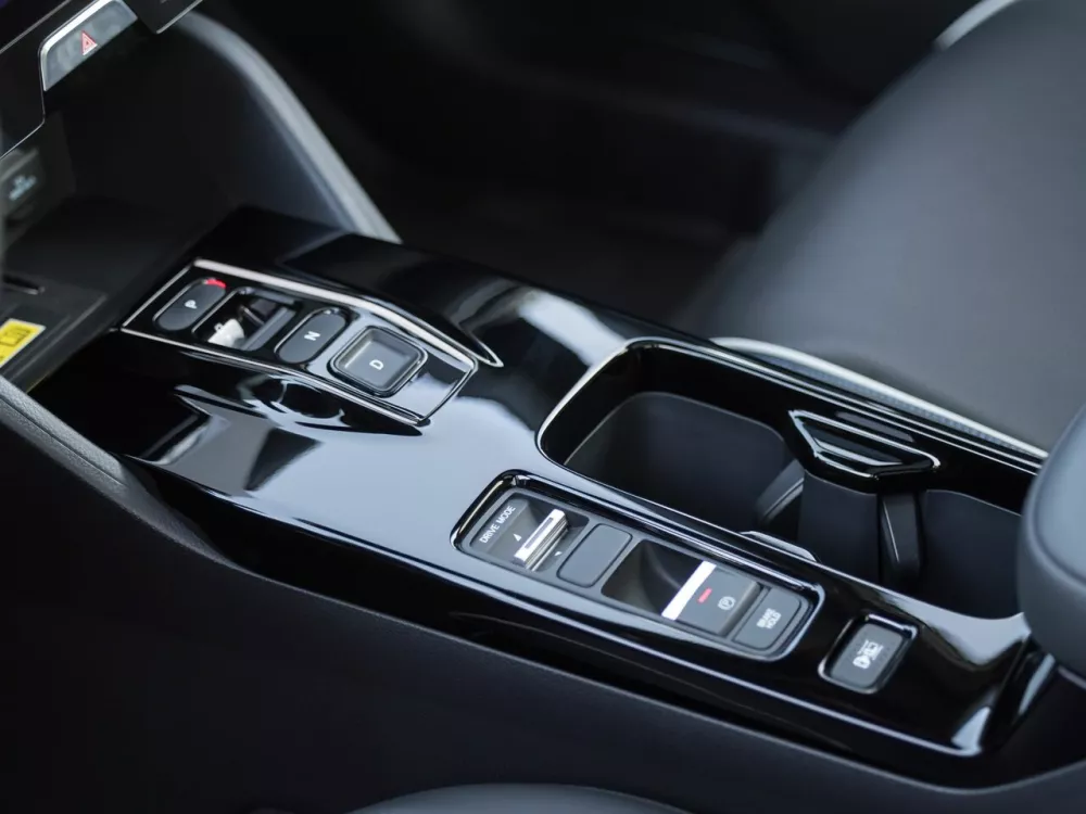 Автомобиль Honda e:Ny1 Внедорожник (5 дверей)