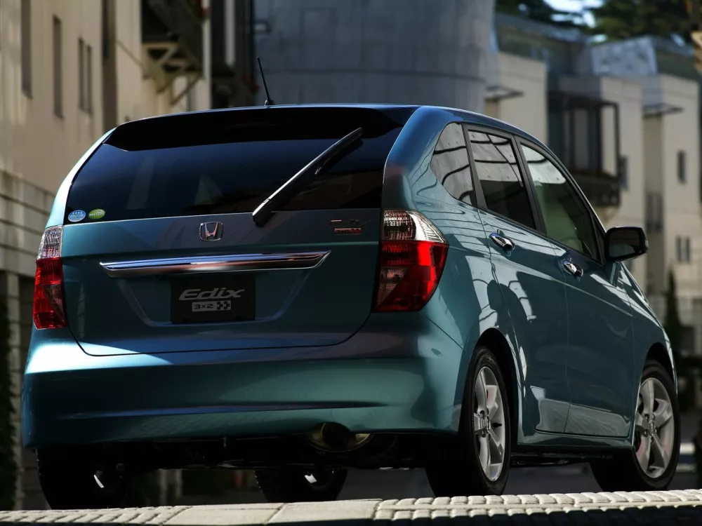 Автомобиль Honda Edix Компактвэн