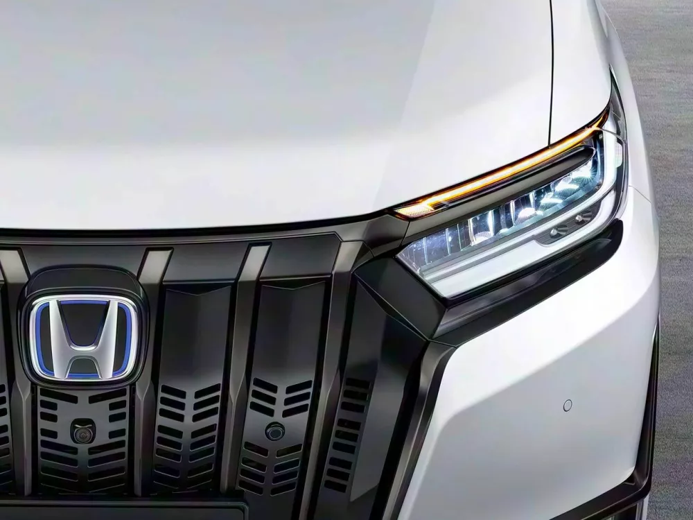 Автомобиль Honda Elysion II Рестайлинг 3 Минивэн