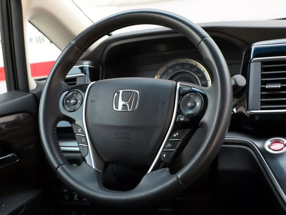 Автомобиль Honda Elysion II Минивэн