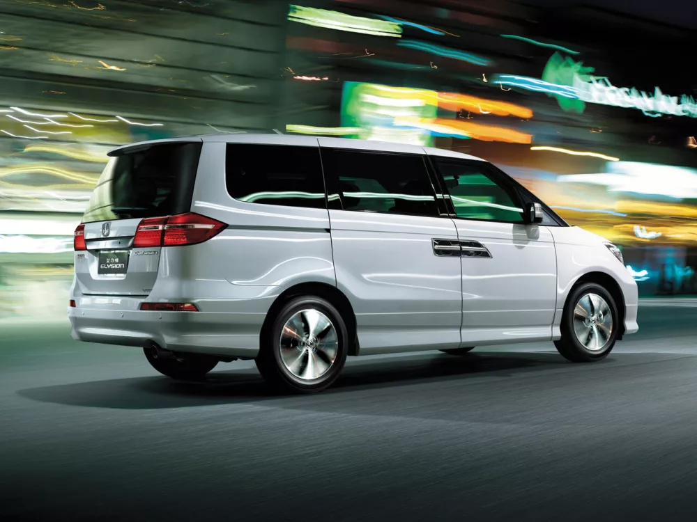 Автомобиль Honda Elysion (China Market) I Минивэн