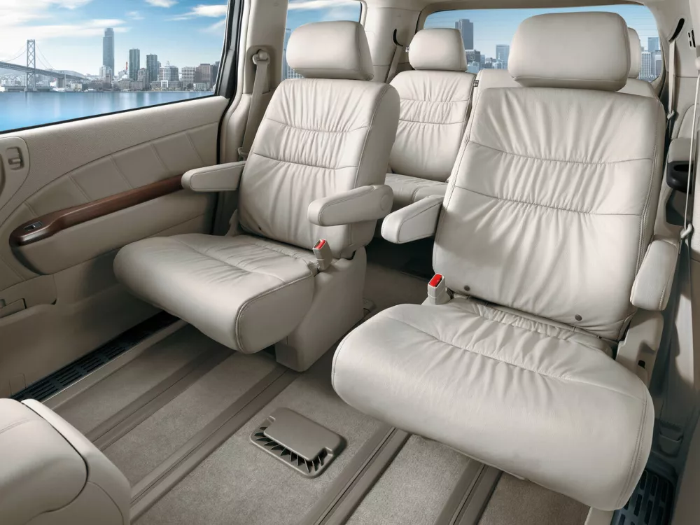 Автомобиль Honda Elysion (China Market) I Минивэн