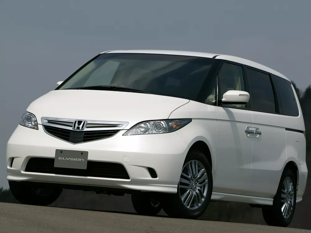 Автомобиль Honda Elysion I Минивэн