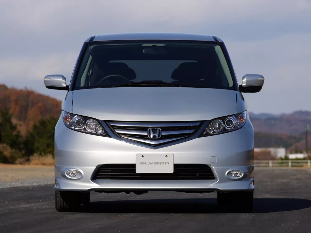 Автомобиль Honda Elysion I Минивэн