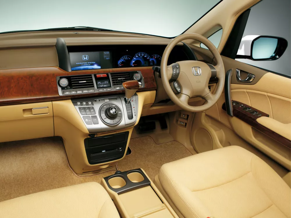 Автомобиль Honda Elysion I Минивэн