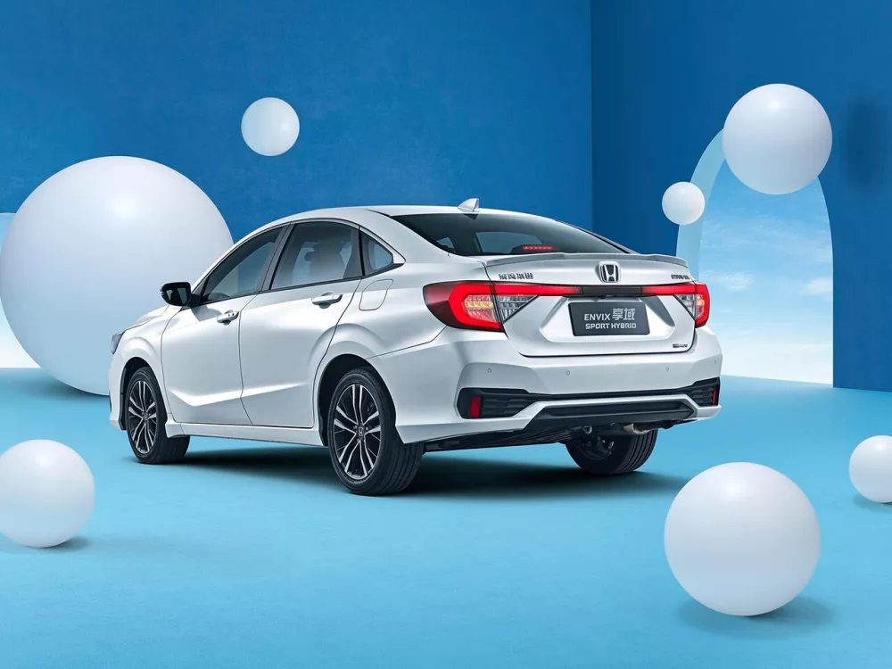 Автомобиль Honda Envix I Рестайлинг Седан
