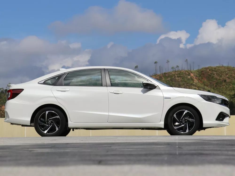 Автомобиль Honda Envix I Седан