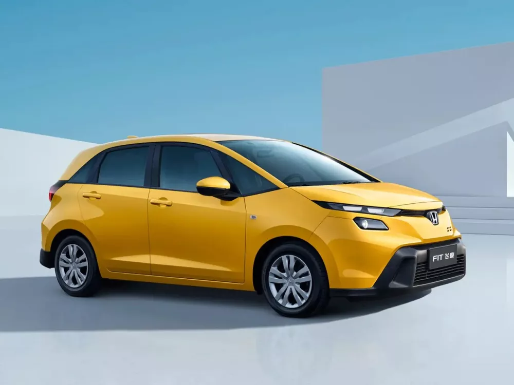 Автомобиль Honda Fit IV Рестайлинг 2 Хэтчбек (5 дверей)