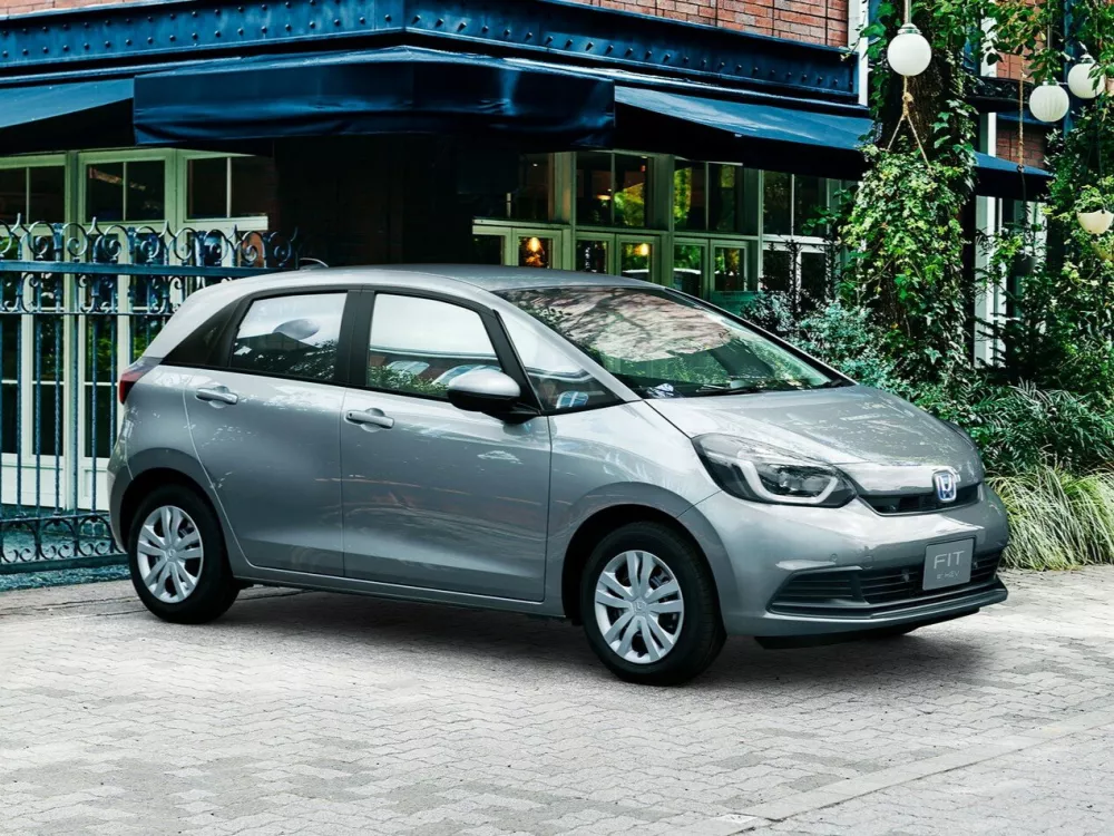 Автомобиль Honda Fit IV Рестайлинг Хэтчбек (5 дверей)