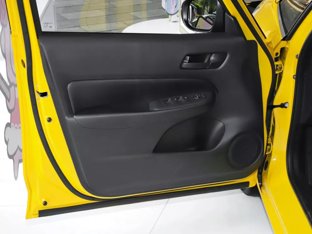 Автомобиль Honda Fit IV Рестайлинг 2 Хэтчбек (5 дверей)