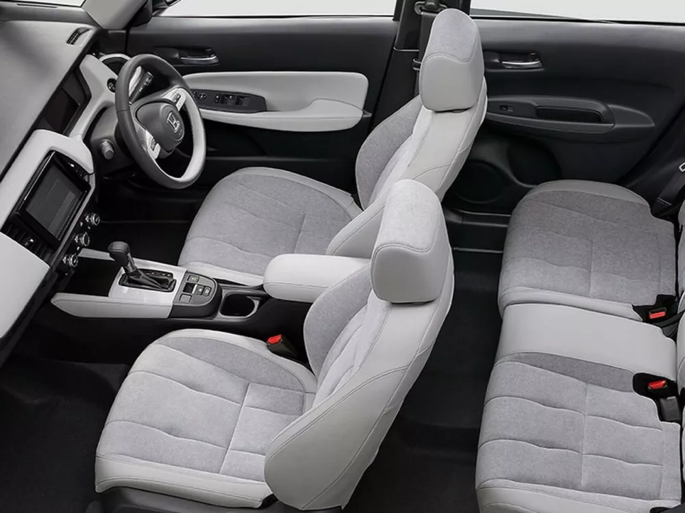 Автомобиль Honda Fit IV Рестайлинг Хэтчбек (5 дверей)