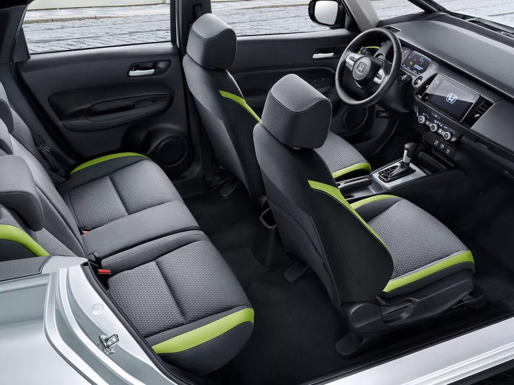 Автомобиль Honda Fit IV Рестайлинг Хэтчбек (5 дверей) Crosstar