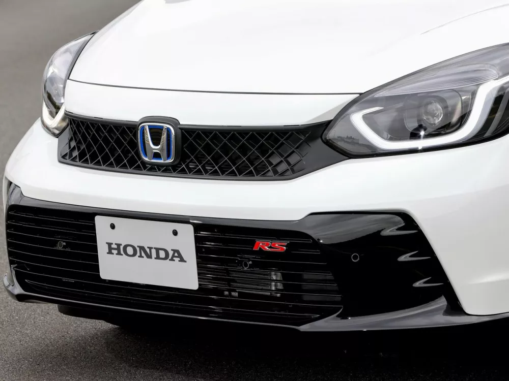 Автомобиль Honda Fit IV Рестайлинг Хэтчбек (5 дверей) RS