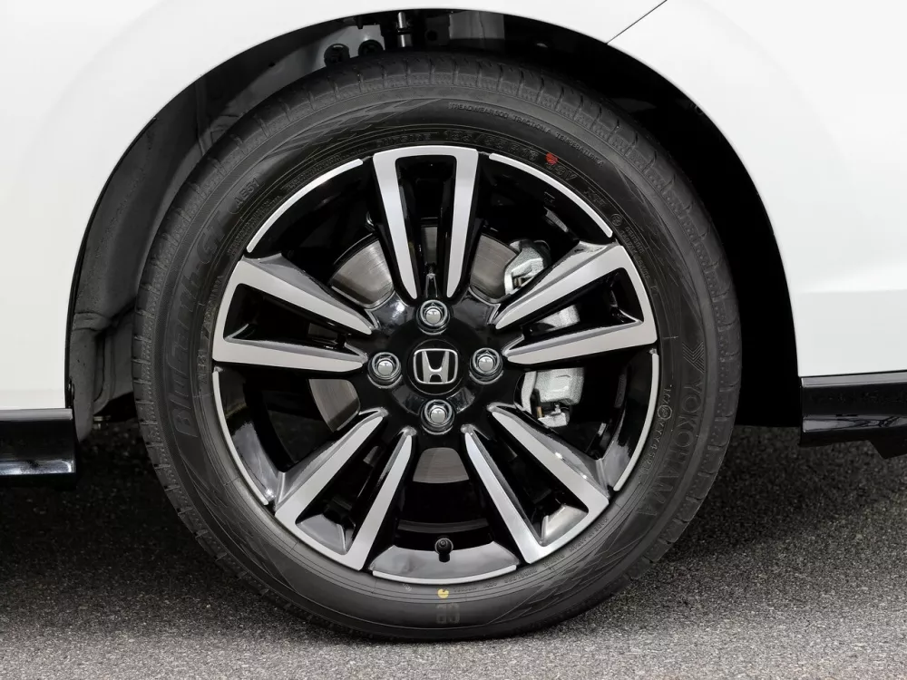 Автомобиль Honda Fit IV Рестайлинг Хэтчбек (5 дверей) RS