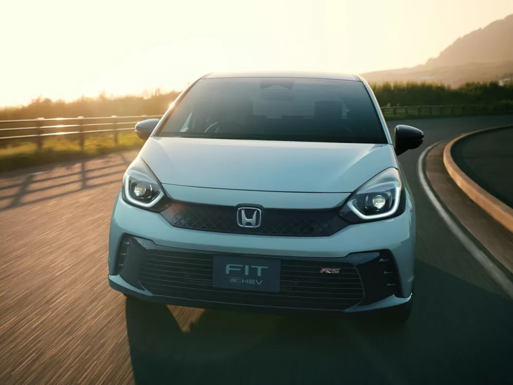 Автомобиль Honda Fit IV Рестайлинг Хэтчбек (5 дверей) RS