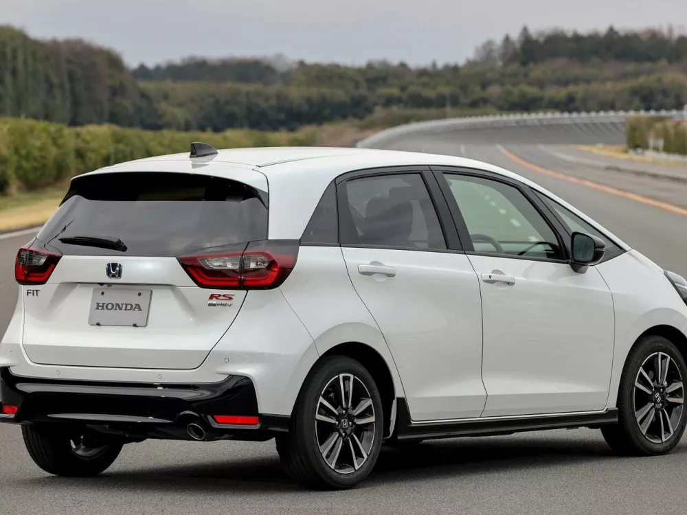 Автомобиль Honda Fit IV Рестайлинг Хэтчбек (5 дверей) RS