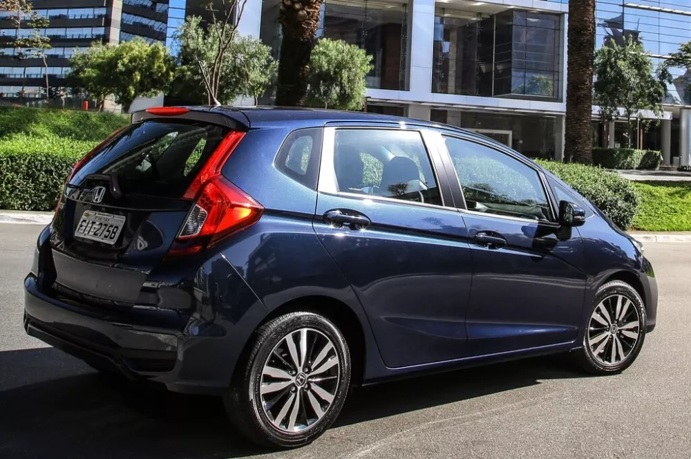 Автомобиль Honda Fit III Рестайлинг Хэтчбек (5 дверей)