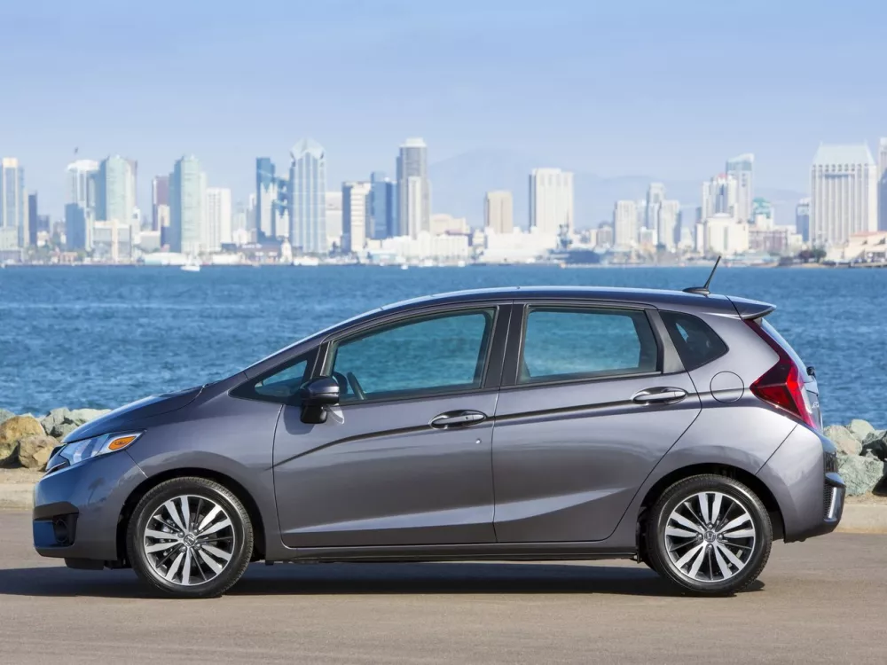 Автомобиль Honda Fit III Хэтчбек (5 дверей)