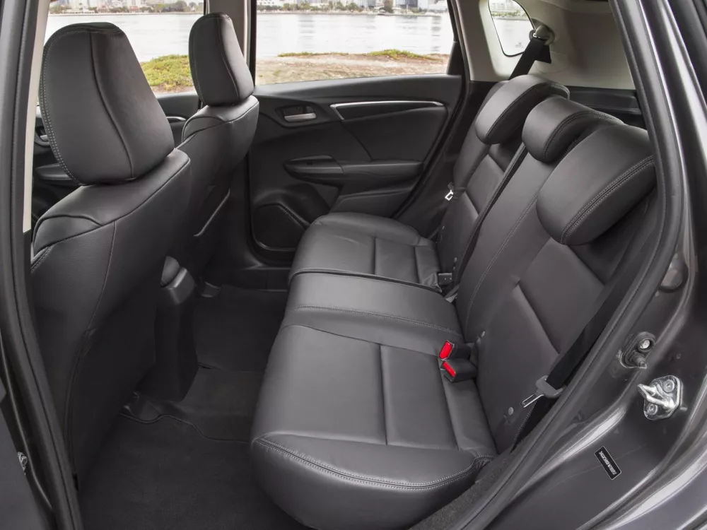 Автомобиль Honda Fit III Хэтчбек (5 дверей)