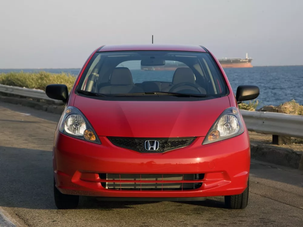 Автомобиль Honda Fit II Хэтчбек (5 дверей)