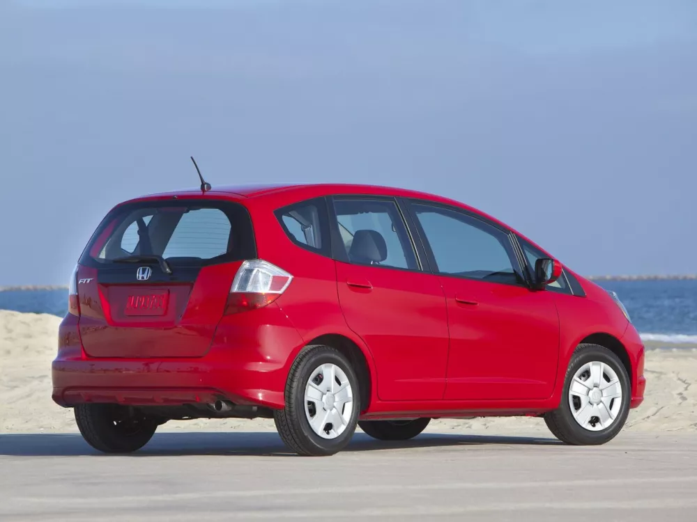 Автомобиль Honda Fit II Хэтчбек (5 дверей)
