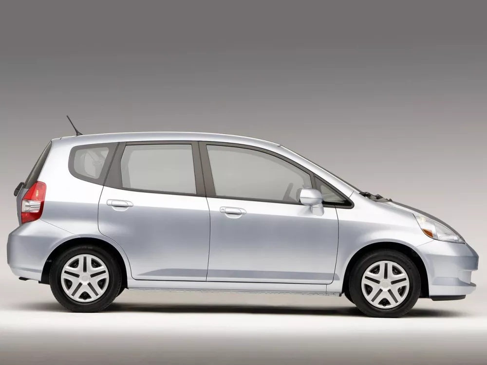 Автомобиль Honda Fit I Хэтчбек (5 дверей)