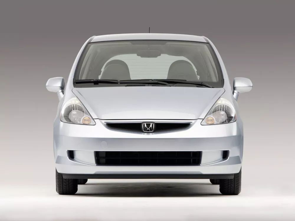 Автомобиль Honda Fit I Хэтчбек (5 дверей)