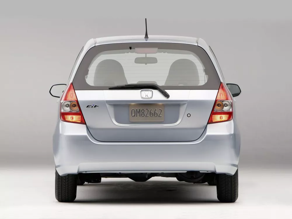 Автомобиль Honda Fit I Хэтчбек (5 дверей)