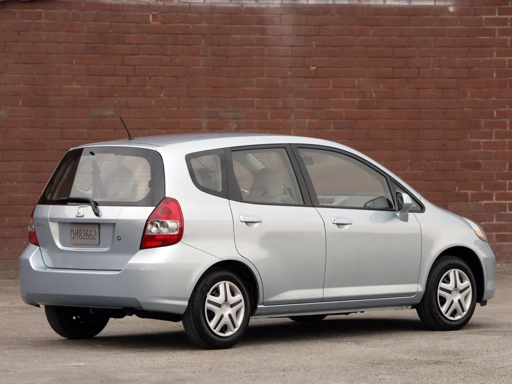 Автомобиль Honda Fit I Хэтчбек (5 дверей)
