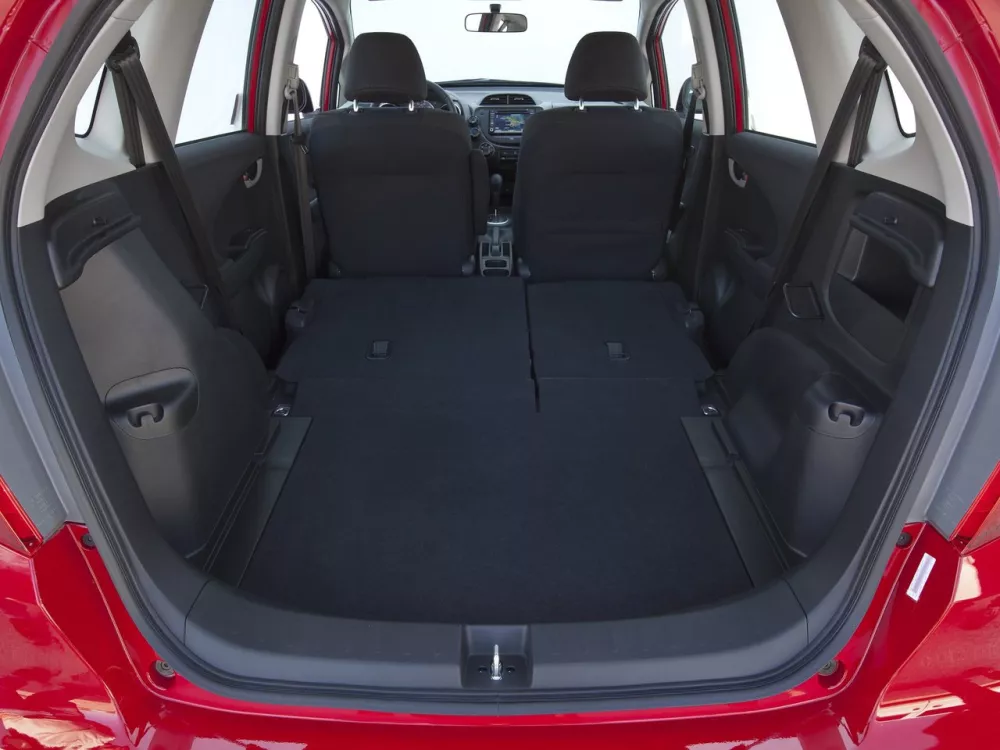 Автомобиль Honda Fit II Хэтчбек (5 дверей)