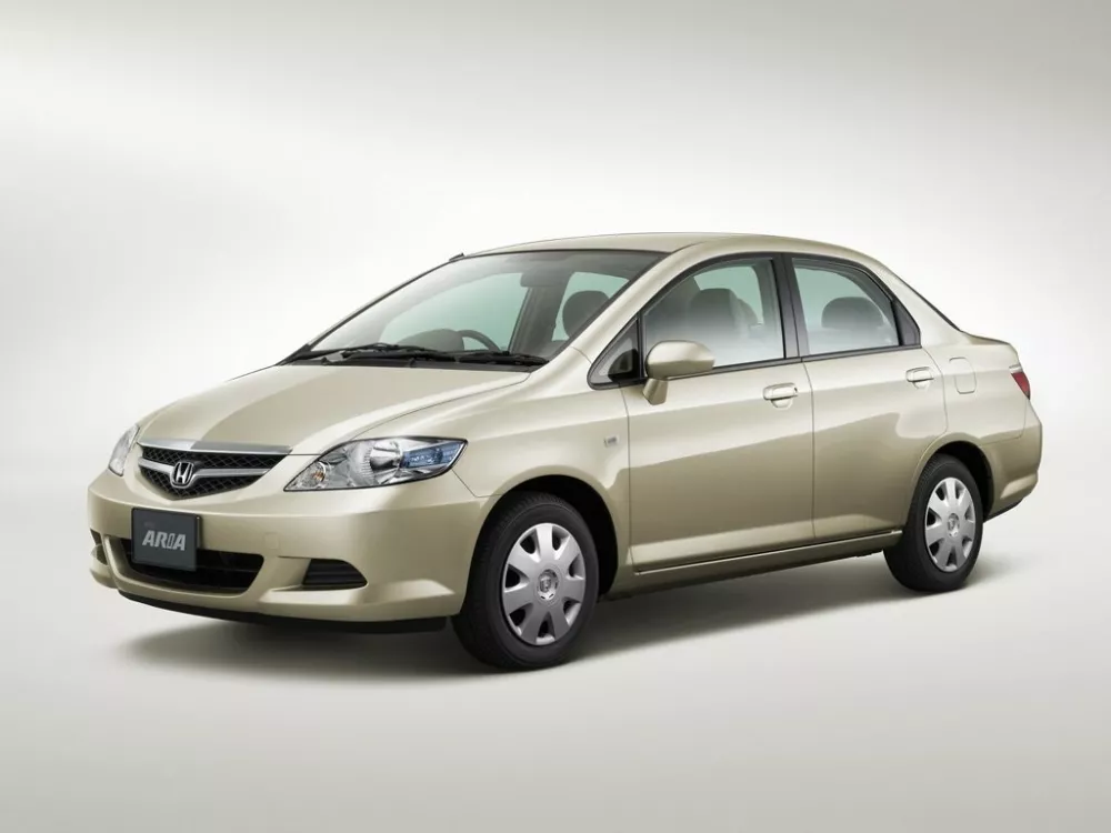 Автомобиль Honda Fit Aria Седан