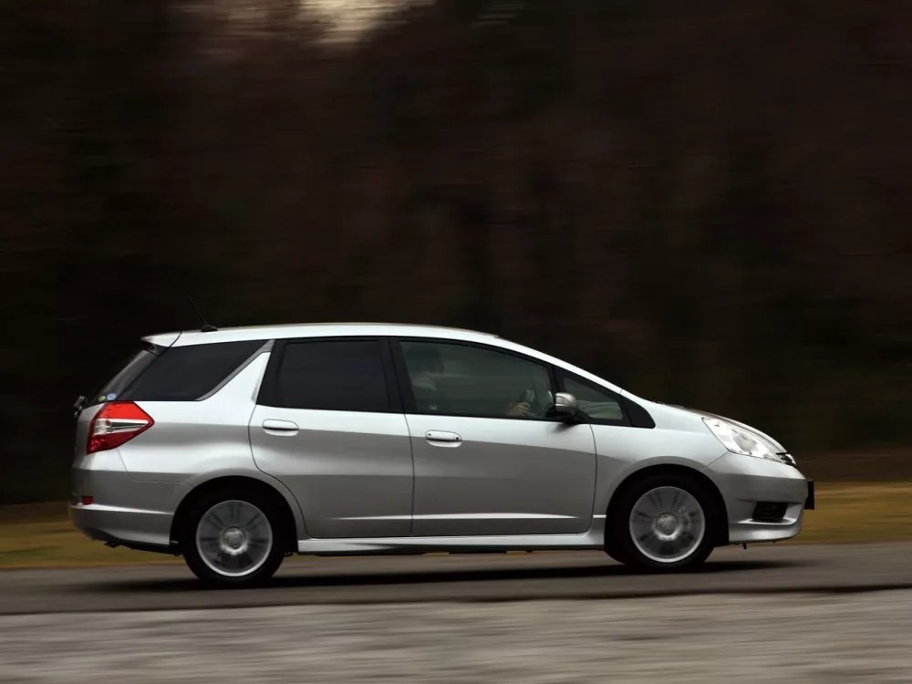 Автомобиль Honda Fit Shuttle I Универсал (5 дверей)