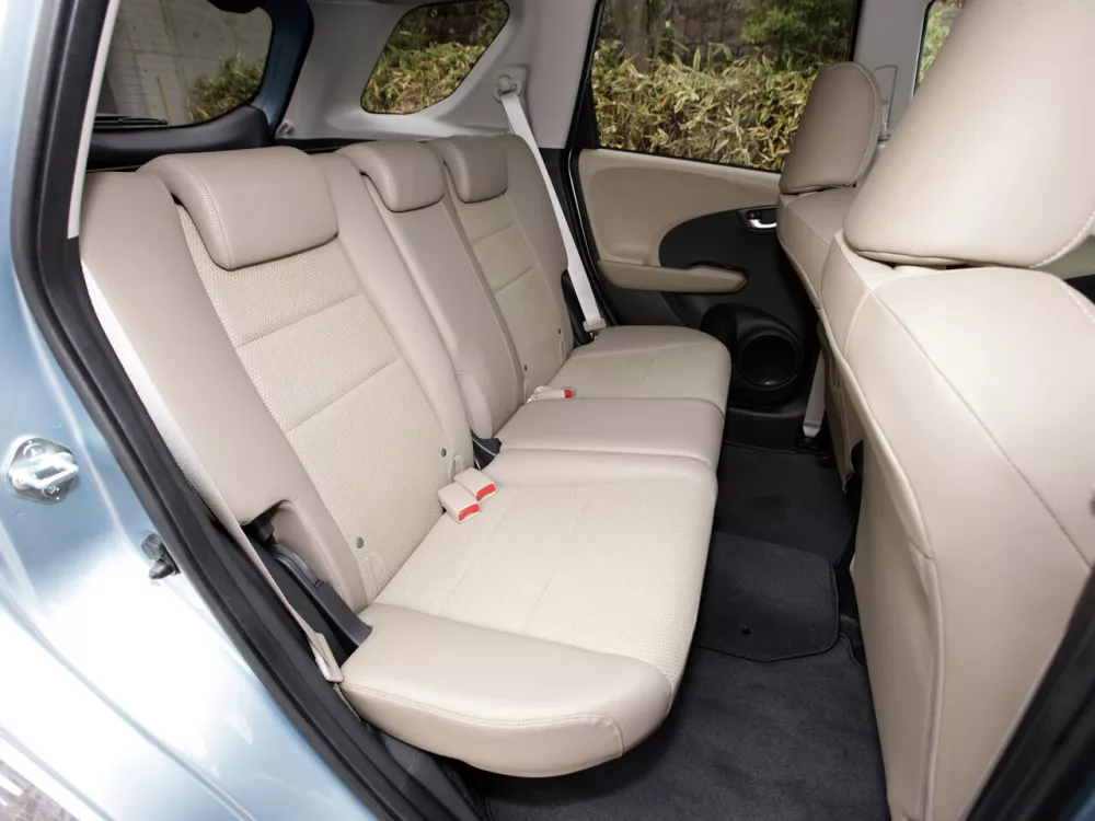 Автомобиль Honda Fit Shuttle I Универсал (5 дверей)
