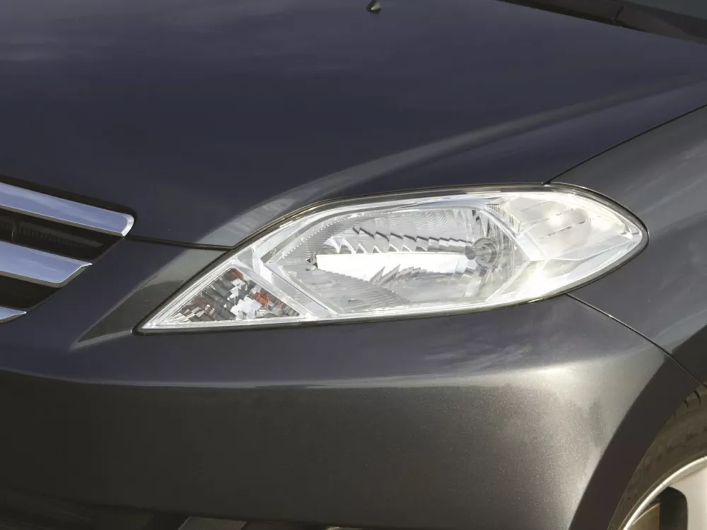 Автомобиль Honda FR-V Компактвэн