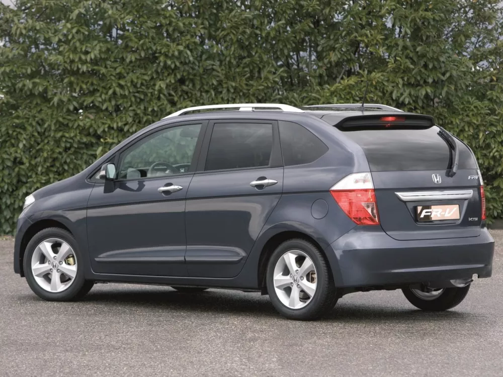 Автомобиль Honda FR-V Компактвэн