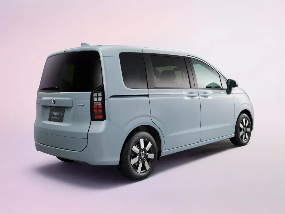 Автомобиль Honda Freed III Компактвэн Air
