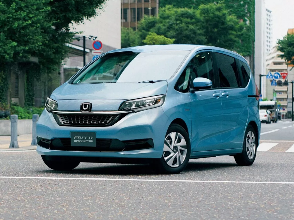 Автомобиль Honda Freed II Рестайлинг Компактвэн