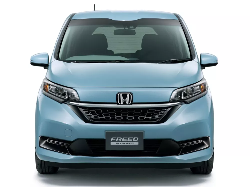 Автомобиль Honda Freed II Рестайлинг Компактвэн