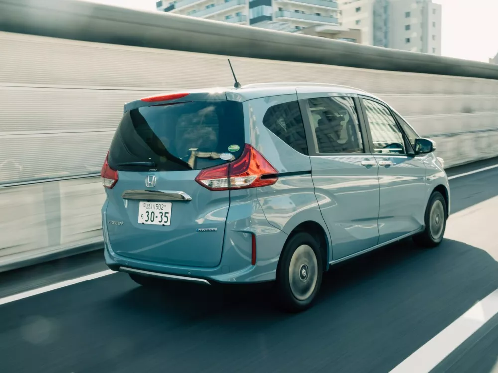 Автомобиль Honda Freed II Рестайлинг Компактвэн