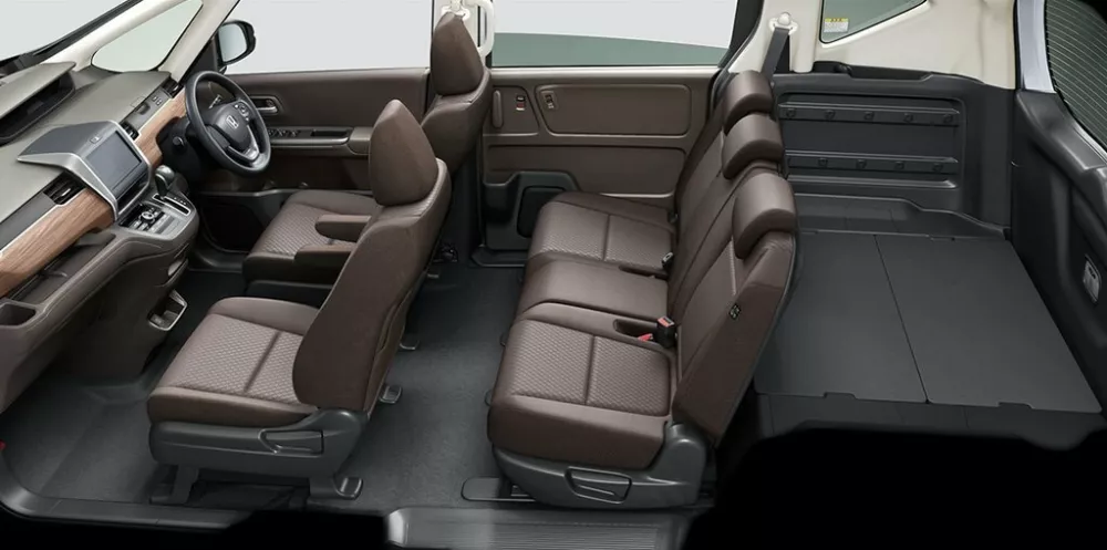 Автомобиль Honda Freed II Рестайлинг Компактвэн Freed+