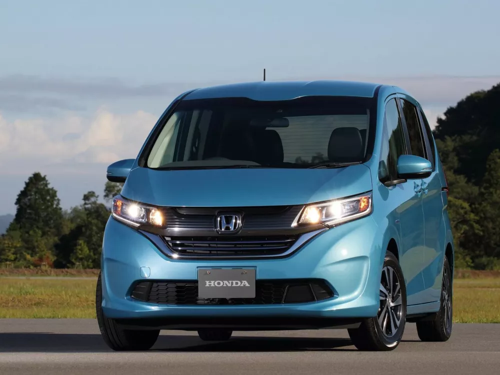 Автомобиль Honda Freed II Компактвэн
