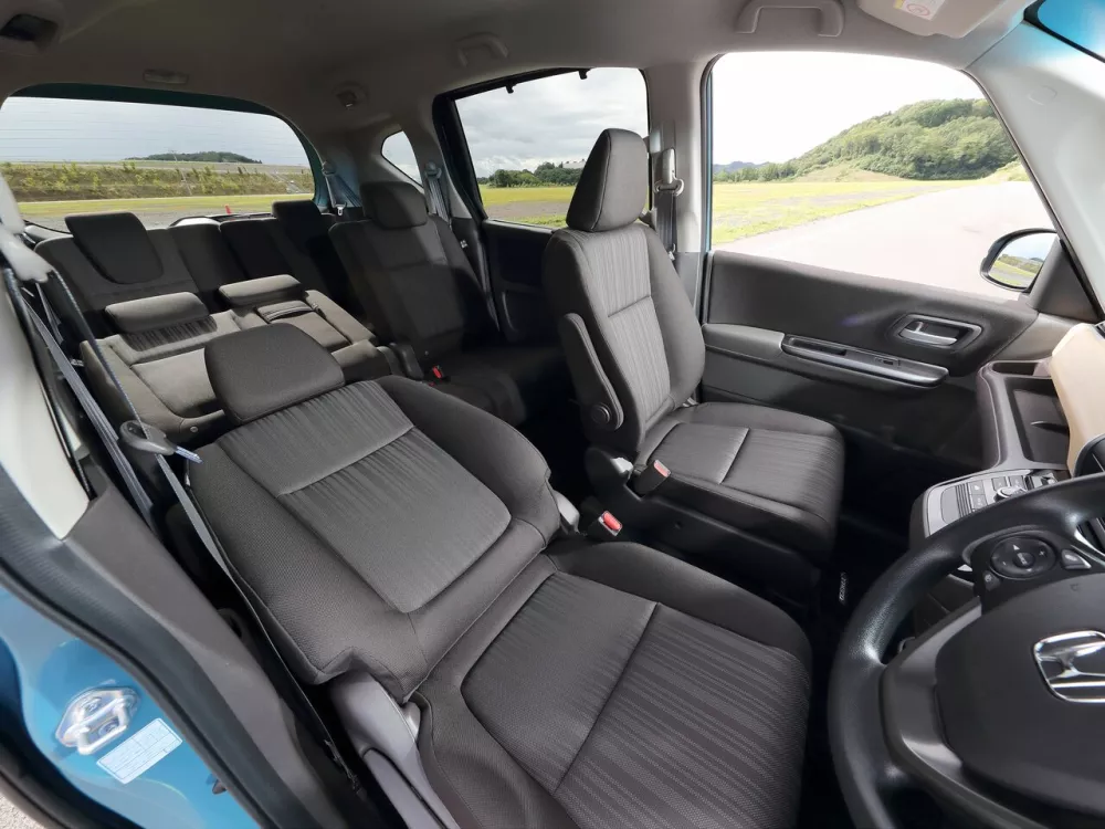Автомобиль Honda Freed II Компактвэн