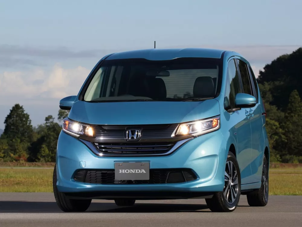 Автомобиль Honda Freed II Компактвэн Freed+