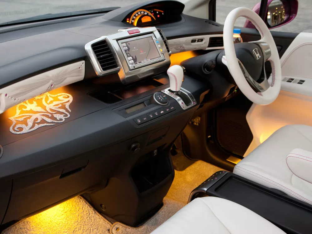 Автомобиль Honda Freed I Рестайлинг Компактвэн