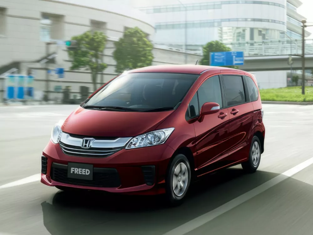 Автомобиль Honda Freed I Рестайлинг 2 Компактвэн