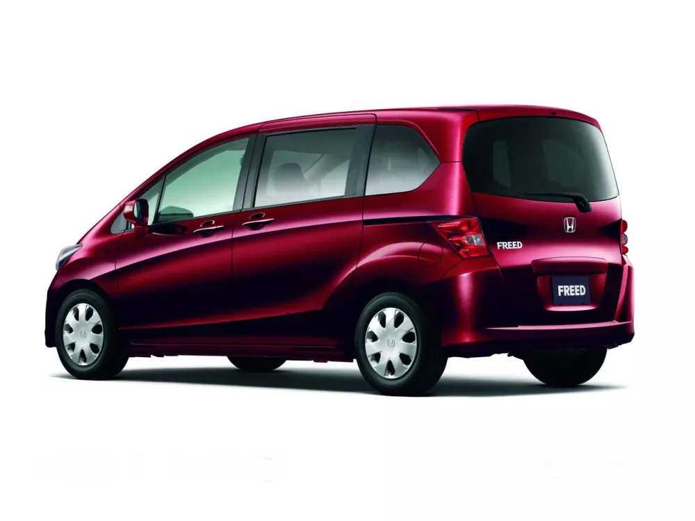 Автомобиль Honda Freed I Компактвэн