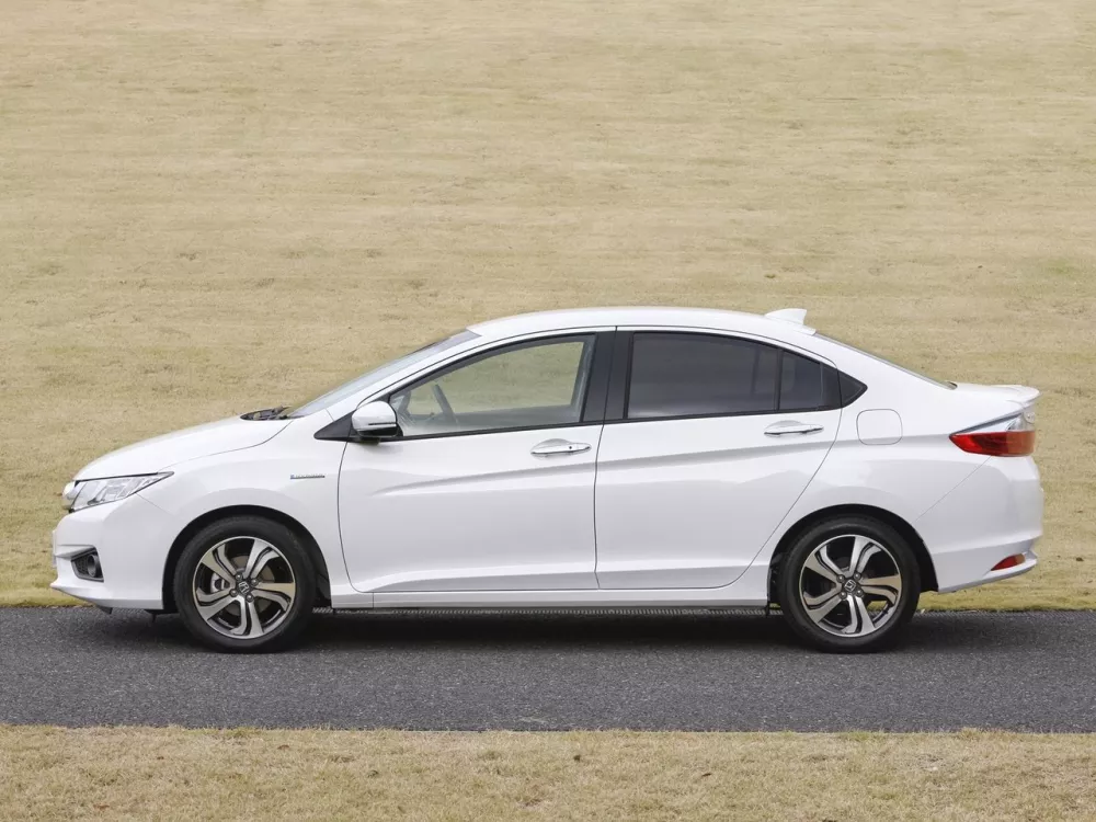 Автомобиль Honda Grace I Седан