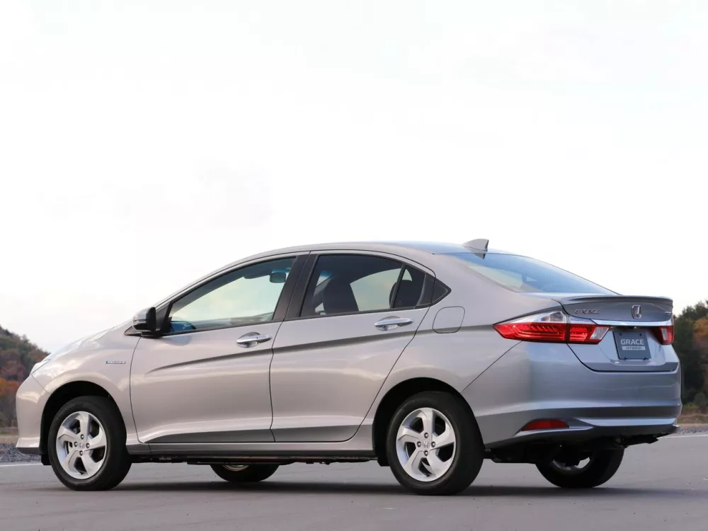 Автомобиль Honda Grace I Седан