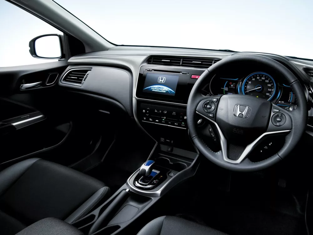 Автомобиль Honda Grace I Седан