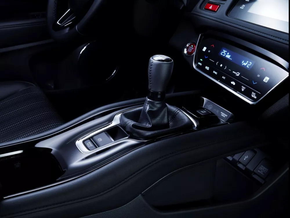 Автомобиль Honda HR-V II Внедорожник (5 дверей)